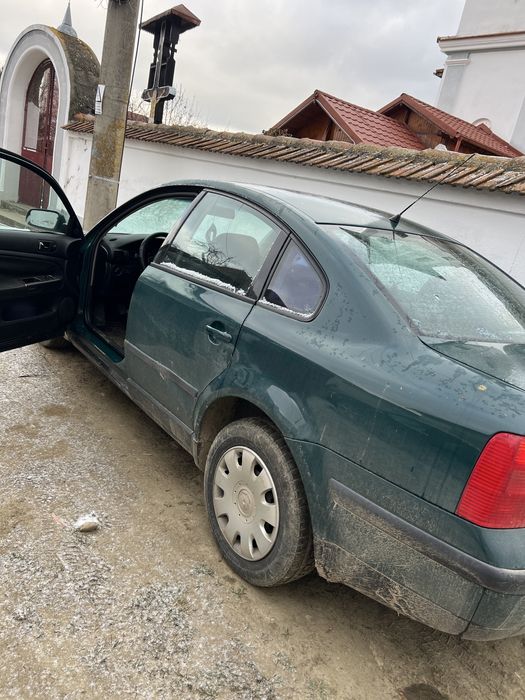 Vând Passat din 2000 116 cp. 1.9 diesel