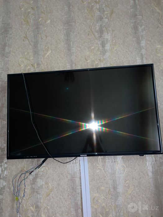 Телевизор Roison 43" — в отличном состоянии