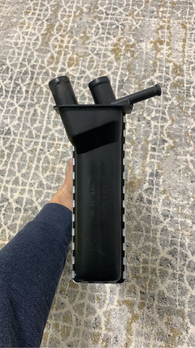 Продам радиатор печки на ВАЗ 2110