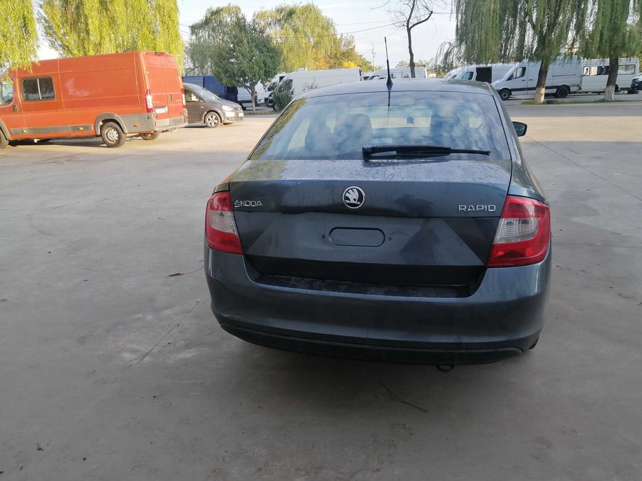 Dezmembram Skoda Rapid