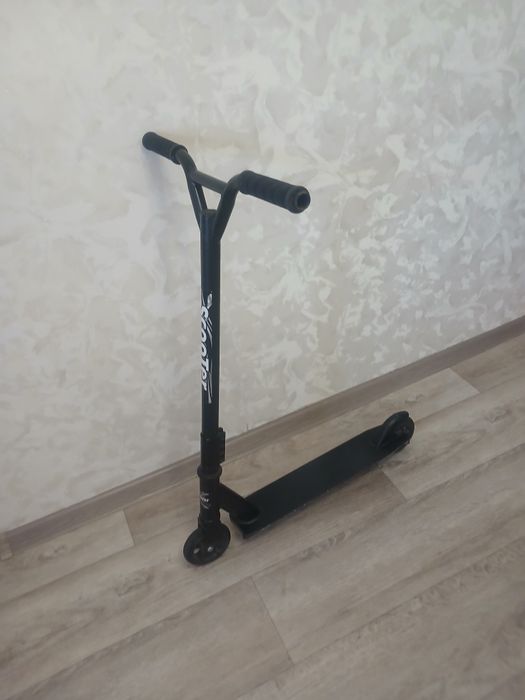 Продам трюковой самокат 5000