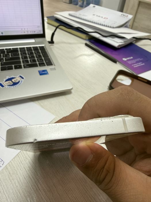 Продается Iphone 13