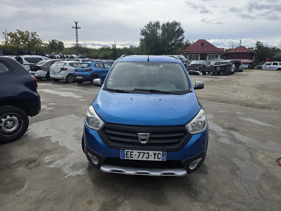 Dacia Lodgy 7 Locuri clima varianta full  avariata de Grindina