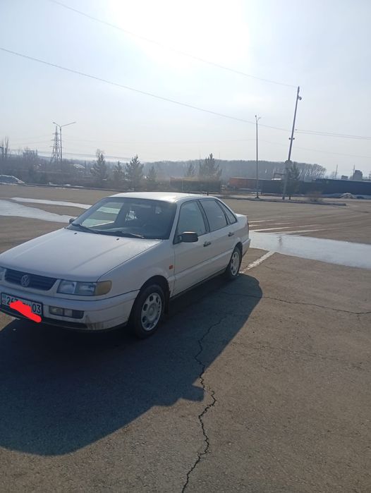 Машина Volkswagen Passat B4