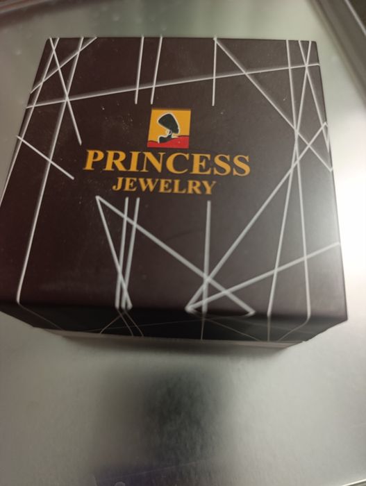 Продам кольцо серебряное с рубином