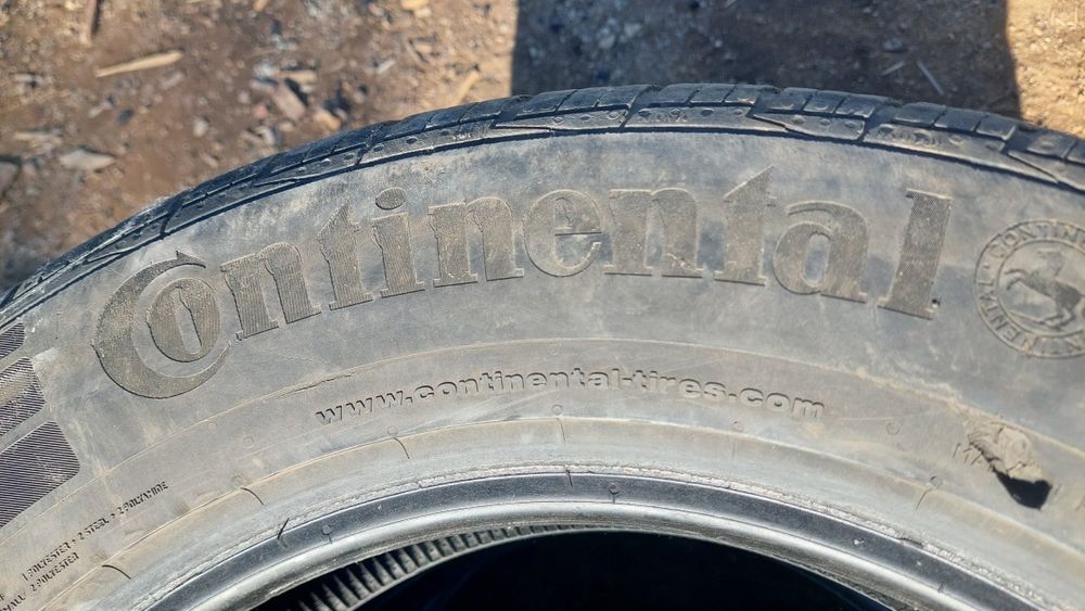 Продам б/у шины 225 65 R17.