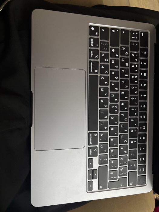macbook air m2.