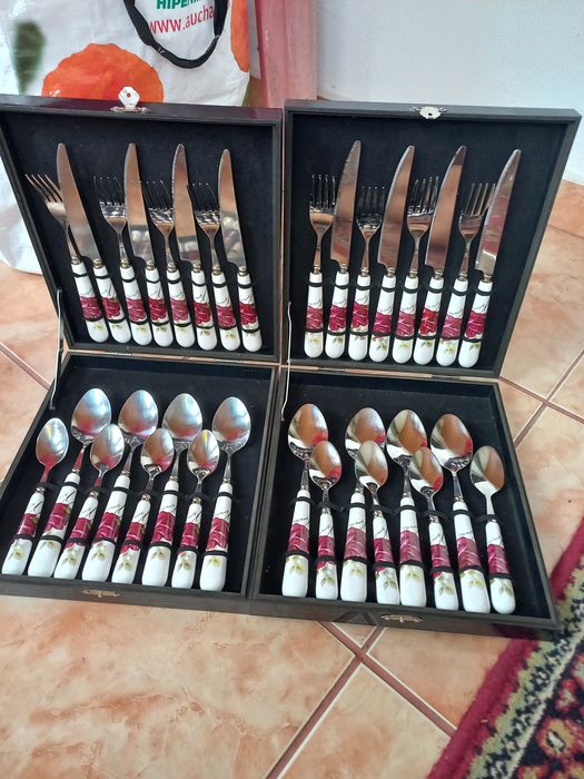 CANADA SET TACAMURI INOX,ambalaj Original,disponibile 2 bucati,UNICATE