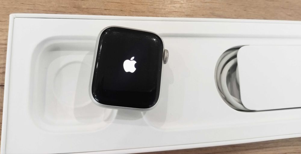 Apple Watch SE 2 в Гаранция
