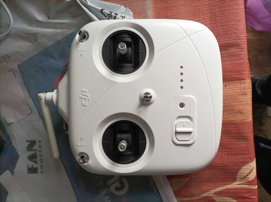 Telecomandā Phantom 3  standard si piese