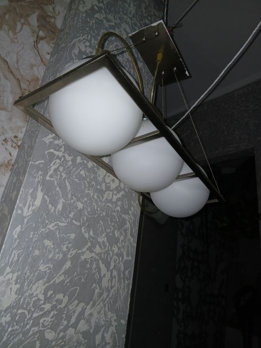 Продам люстру...