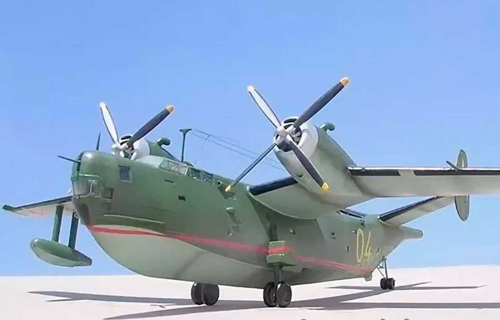 сборная модель самолета БЕ-6 1/72 ГДР СССР