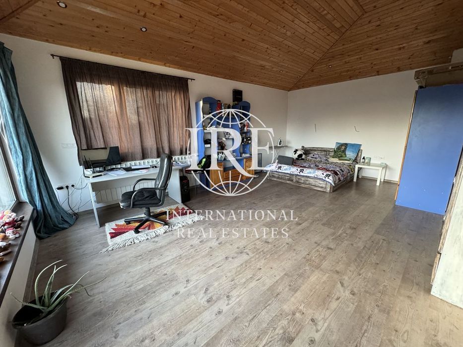 Продава се Къща в с. Приморци, Област Добрич - 400 кв.м за 545 €/кв.м - Снимка #8