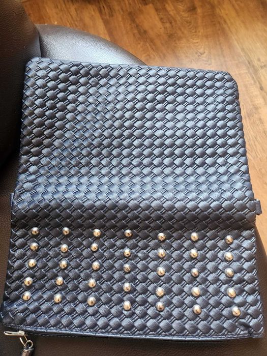 Дамска чанта тип клъч