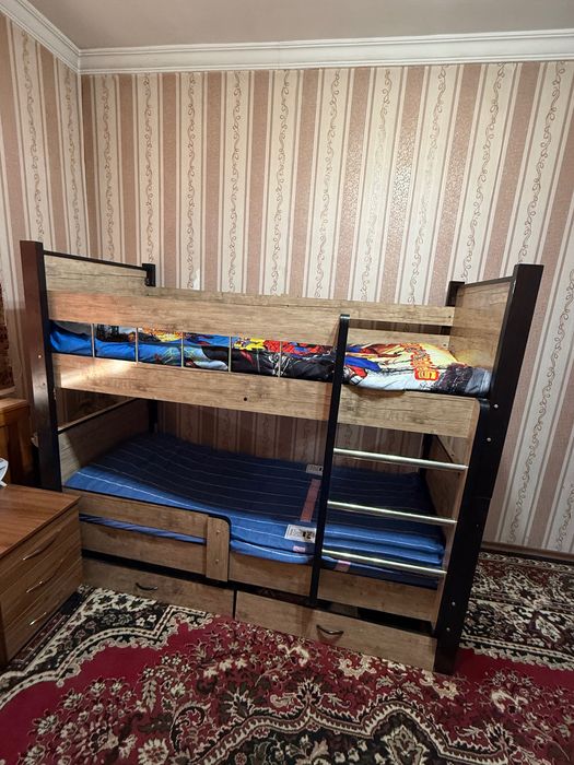 Двух этажная детская кровать