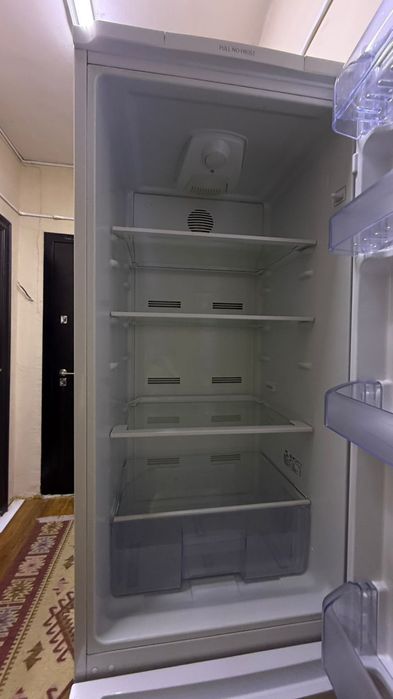 Продаю холодильник