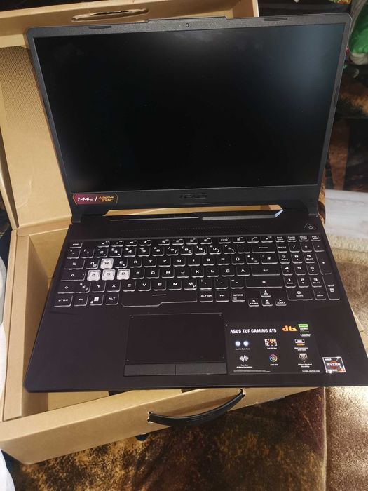 Asus Tuf A15 FA506NCR лаптоп