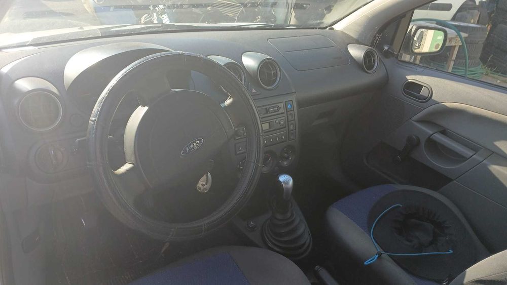 Dezmembrez Ford Fiesta 1.4 Diesel Din 2002 - F6JA