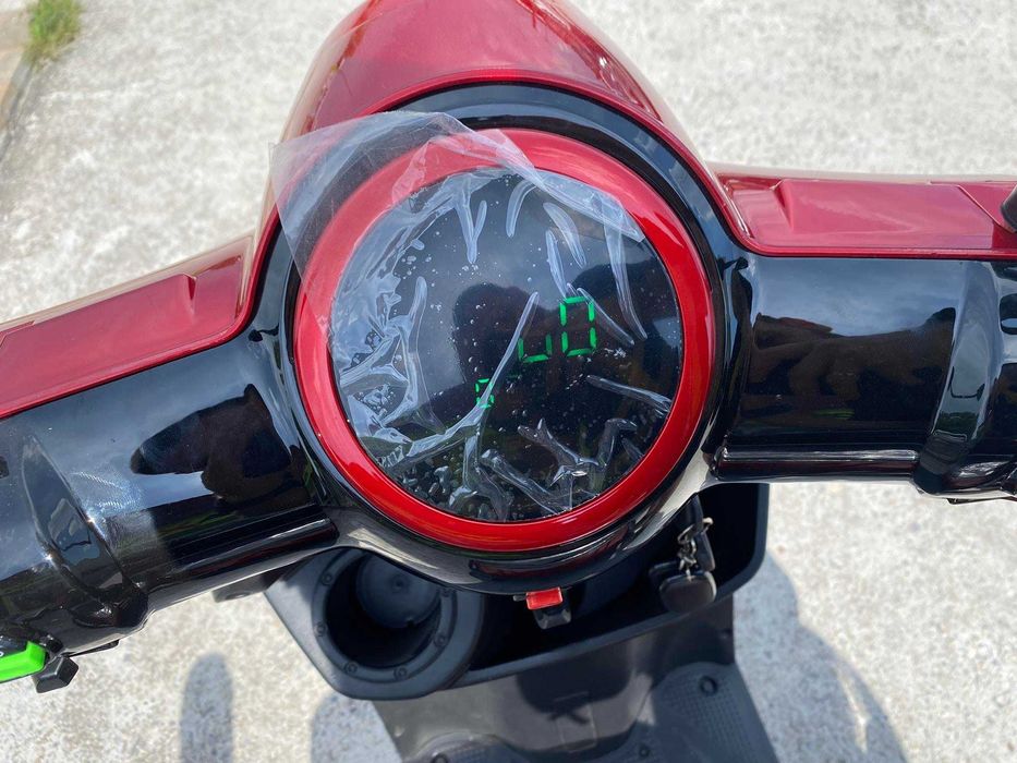 НОВ МОДЕЛ Електрическа Триколка FM1-LUX 1500W - RED/BLACK