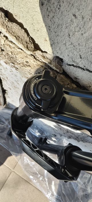 Нова Вилка RockShox Lyrik Base RC DebonAir 29" 160mm Boost 15x110mm