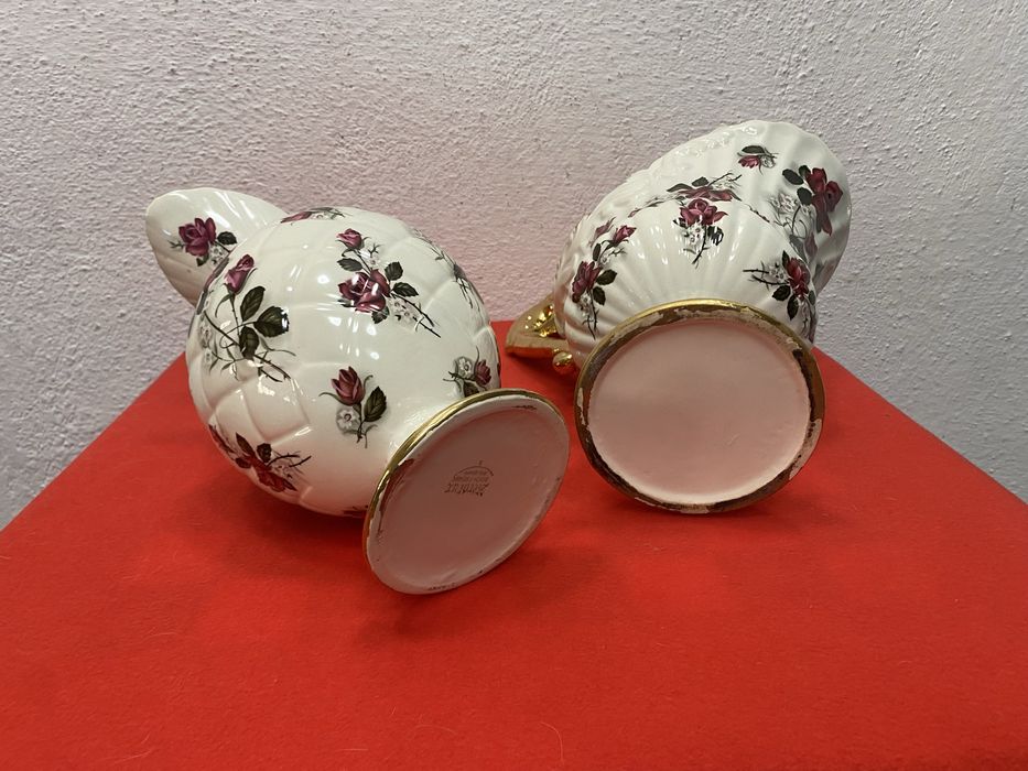 Чифт белгийски вази от порцелан на boch belgium ваза бох с цветя