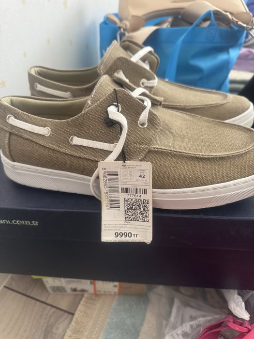 Продам мужские мокасины ( ботинки)