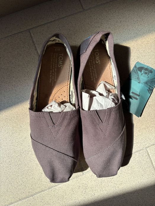 Women’s Alpargatas Toms