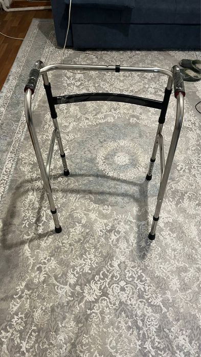 Продам ходунок взрослый