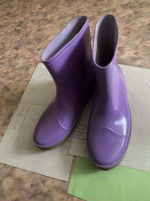 Резиновые ботинки