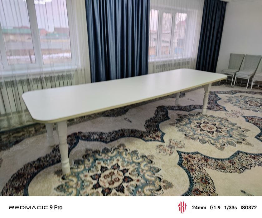 Стол длиной 4.5 метр