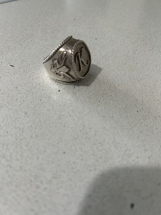Продам серебряную  печатку