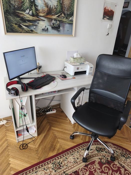 Urgent PC gaming complet. Monitor, tastatura,mouse căști gaming, birou,scaun