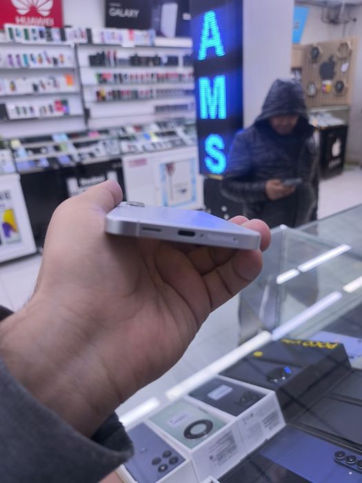 samsung S24 plus 12/256 oq