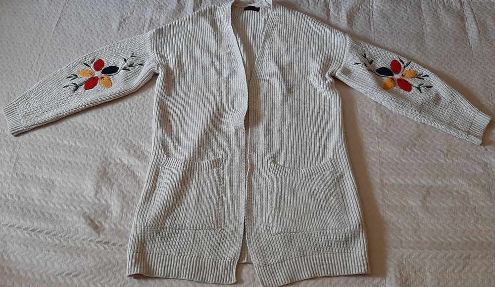Cardigan  marimea 40/42, nou fara eticheta
