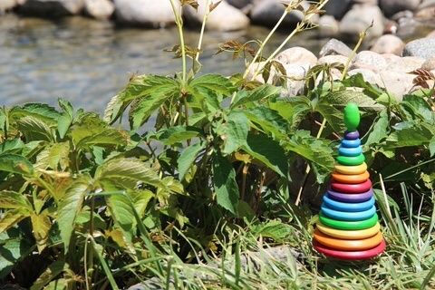 Деревянные игрушки пирамидки