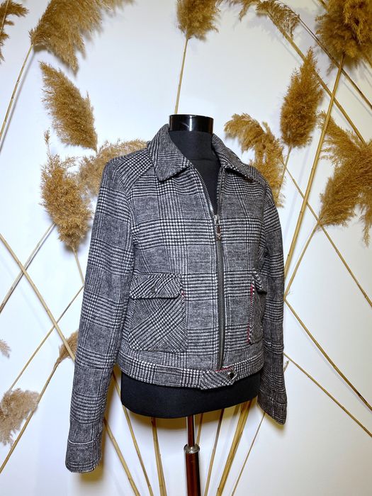 Jachetă Guess autentică