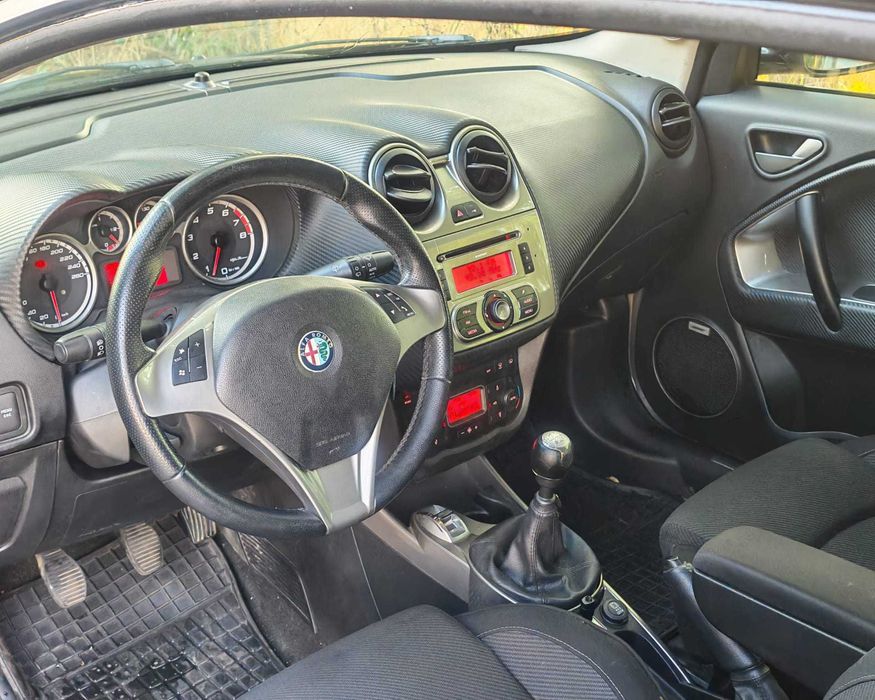 Alfa Romeo Mito - 155 cai - 2009 -111.000km