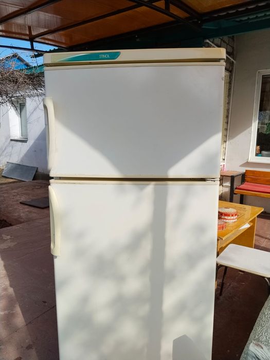 Продам холодильник б/у
