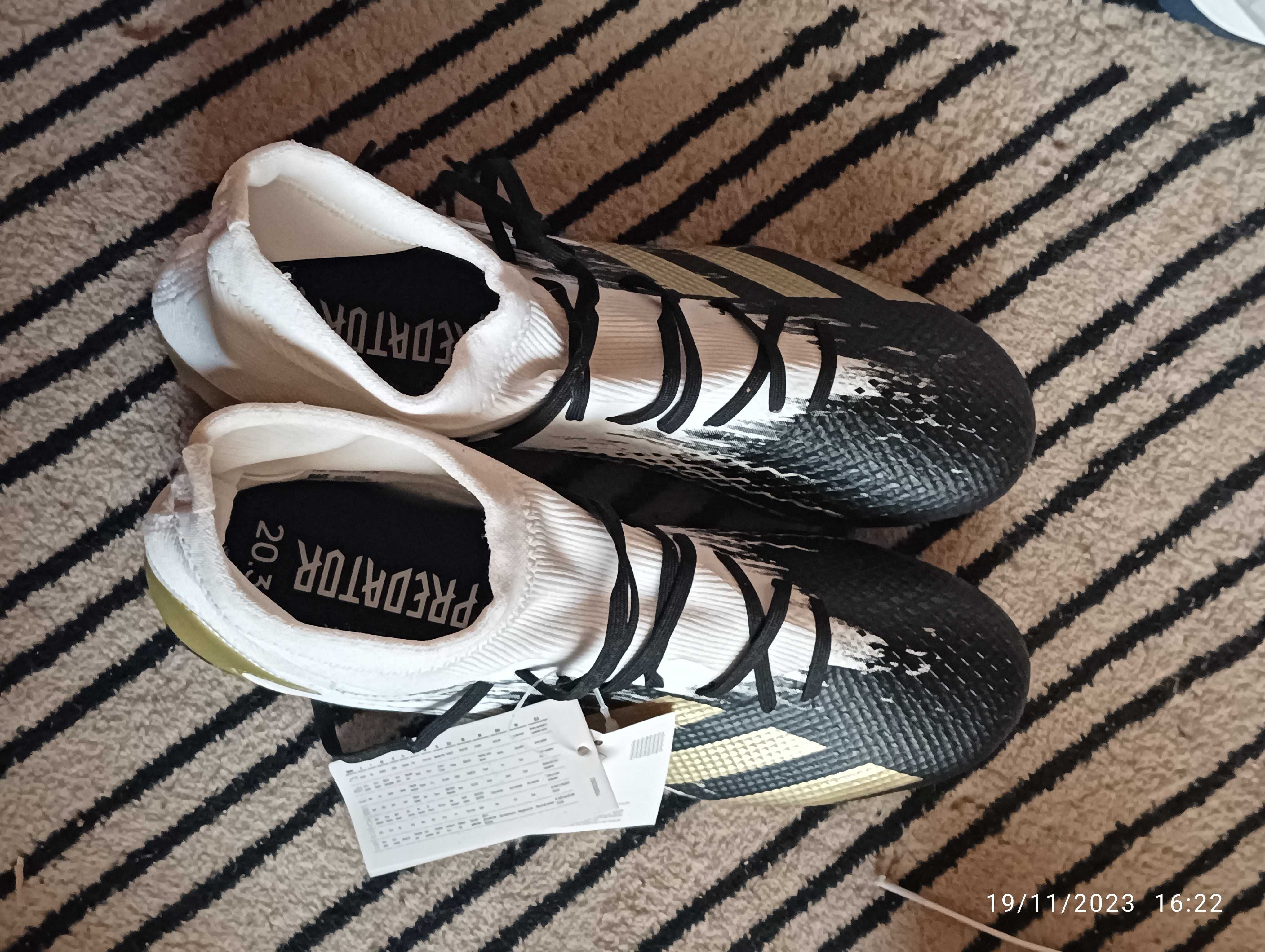 Бутонки : Adidas Predator яз. Искър • OLX.bg