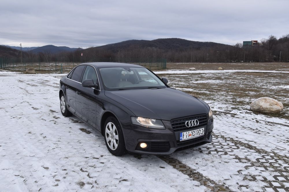 Audi A4 B8 echipare premium | 1.8 benzină | Piele bej | Istoric servic