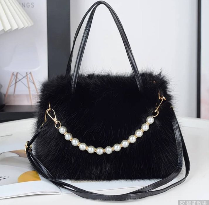 Милые меховые сумки