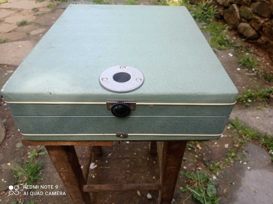 Ретро черно бяла фото лаборатория УПА 5М