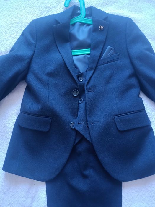 Продам костюм на мальчика