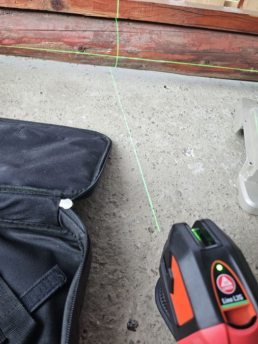 Nivelă laser Leica rază verde