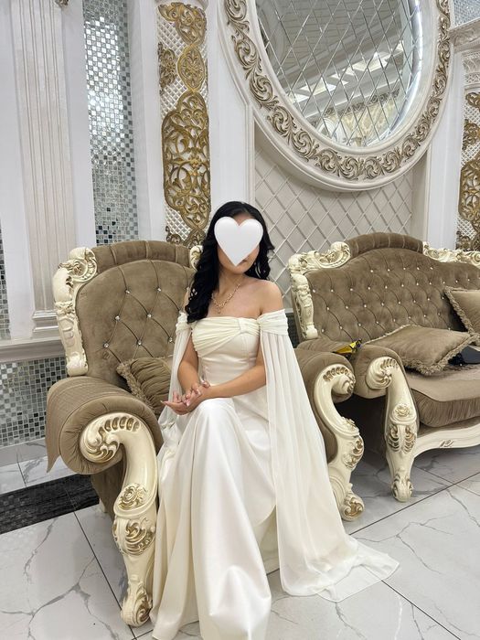 Платье бальное в отличном состоянии