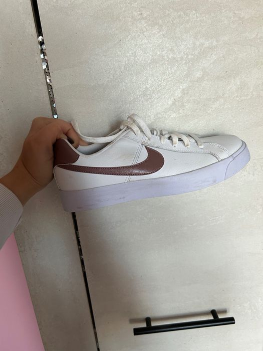 Дамски маратонки Nike