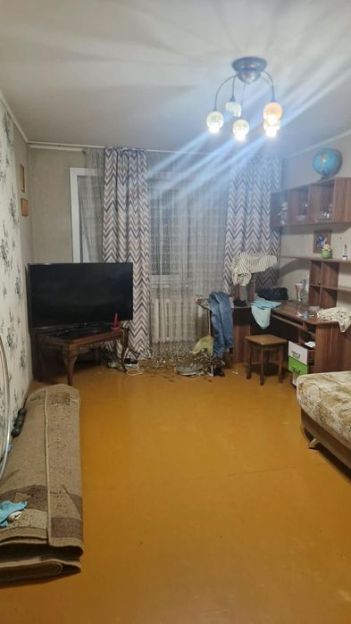 Продам 2к квартиру на среднем этаже