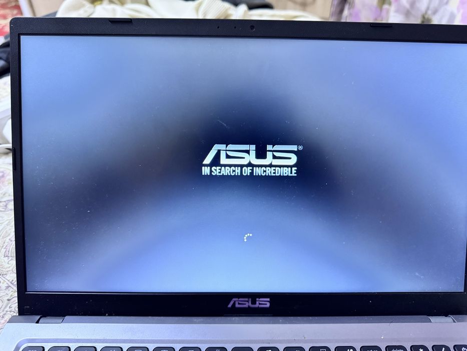 Продою ноутбук ASUS 2021 года