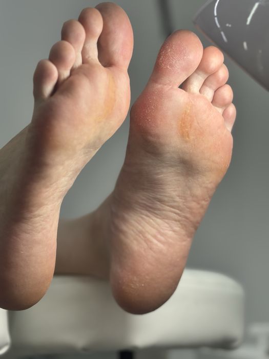 Маникюр и педикюр