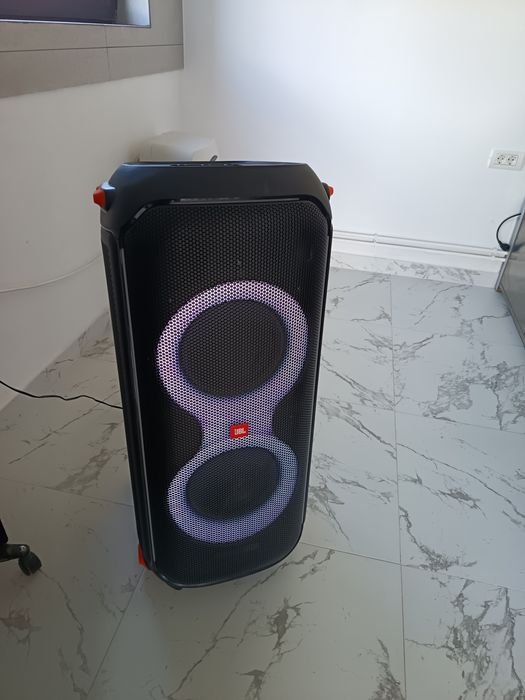Boxă JBL PartyBox 710 – 800W – Stare Impecabilă